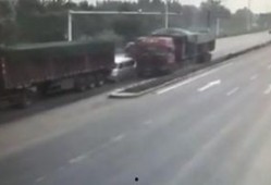 邯郸车祸的爆料视频最新,现场惨烈，细节曝光！